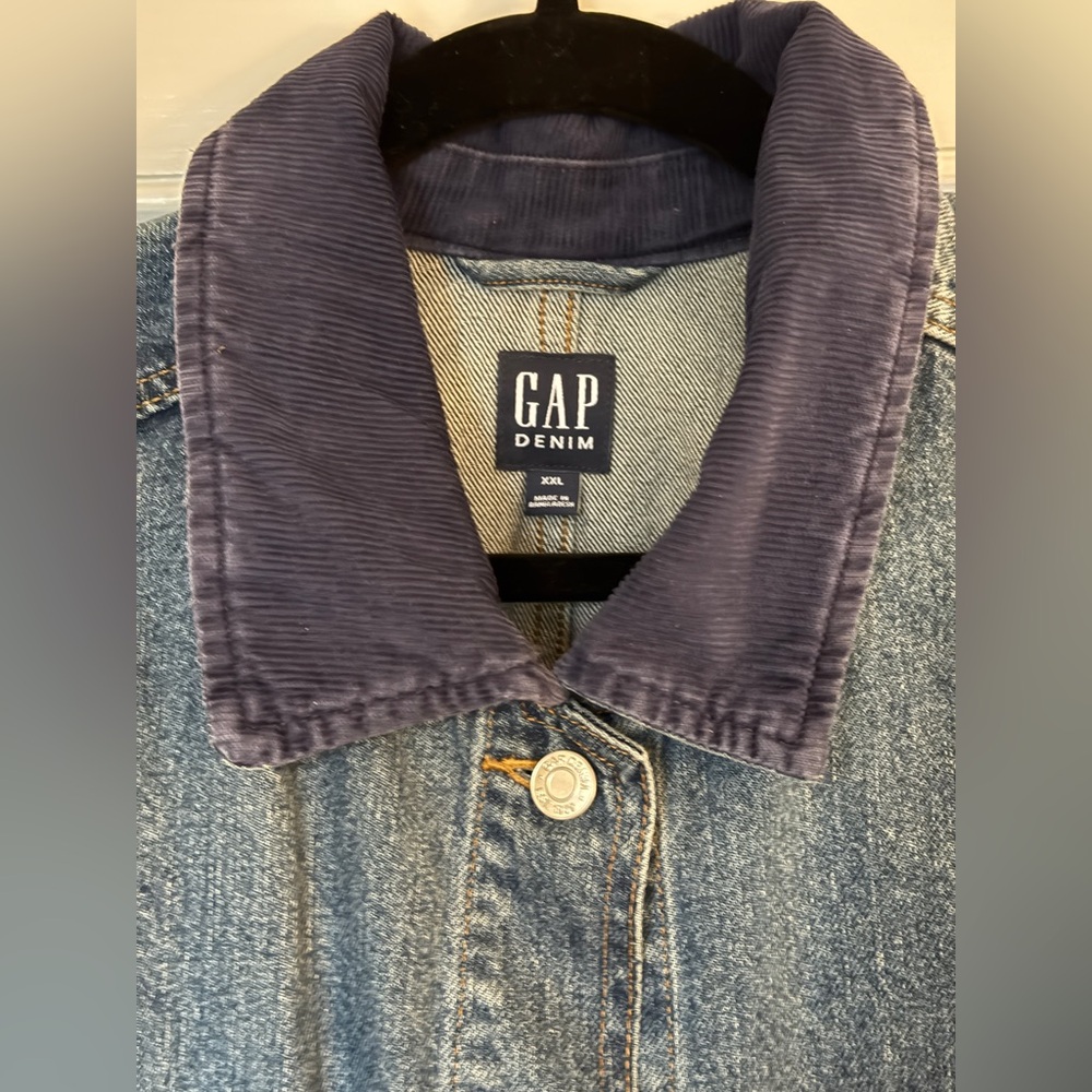 GAP Blue Denim Jacket with Dark Blue Corduroy Collar - Picture 4 of 8